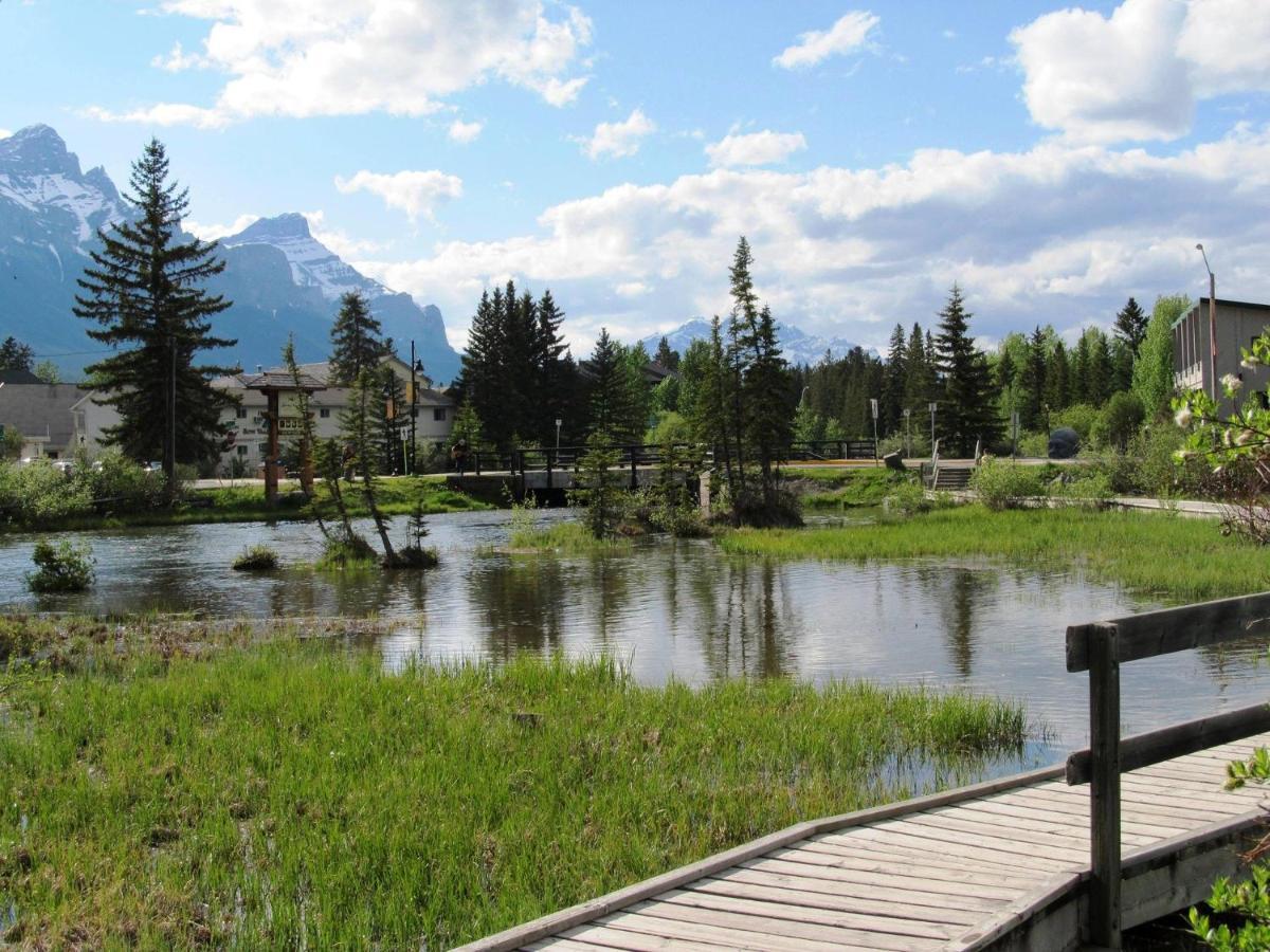 Apartment 411, Antique Heritage Canmore Esterno foto