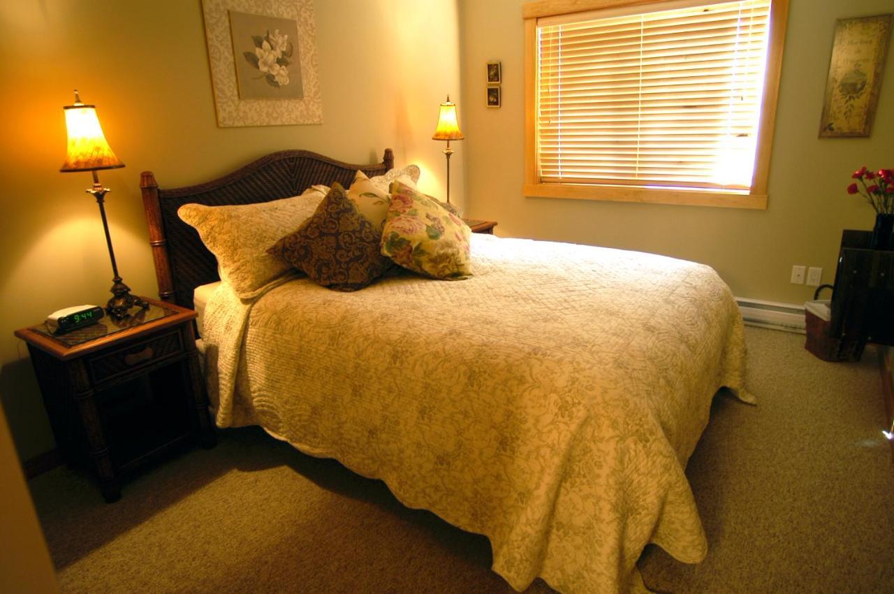 Apartment 411, Antique Heritage Canmore Esterno foto
