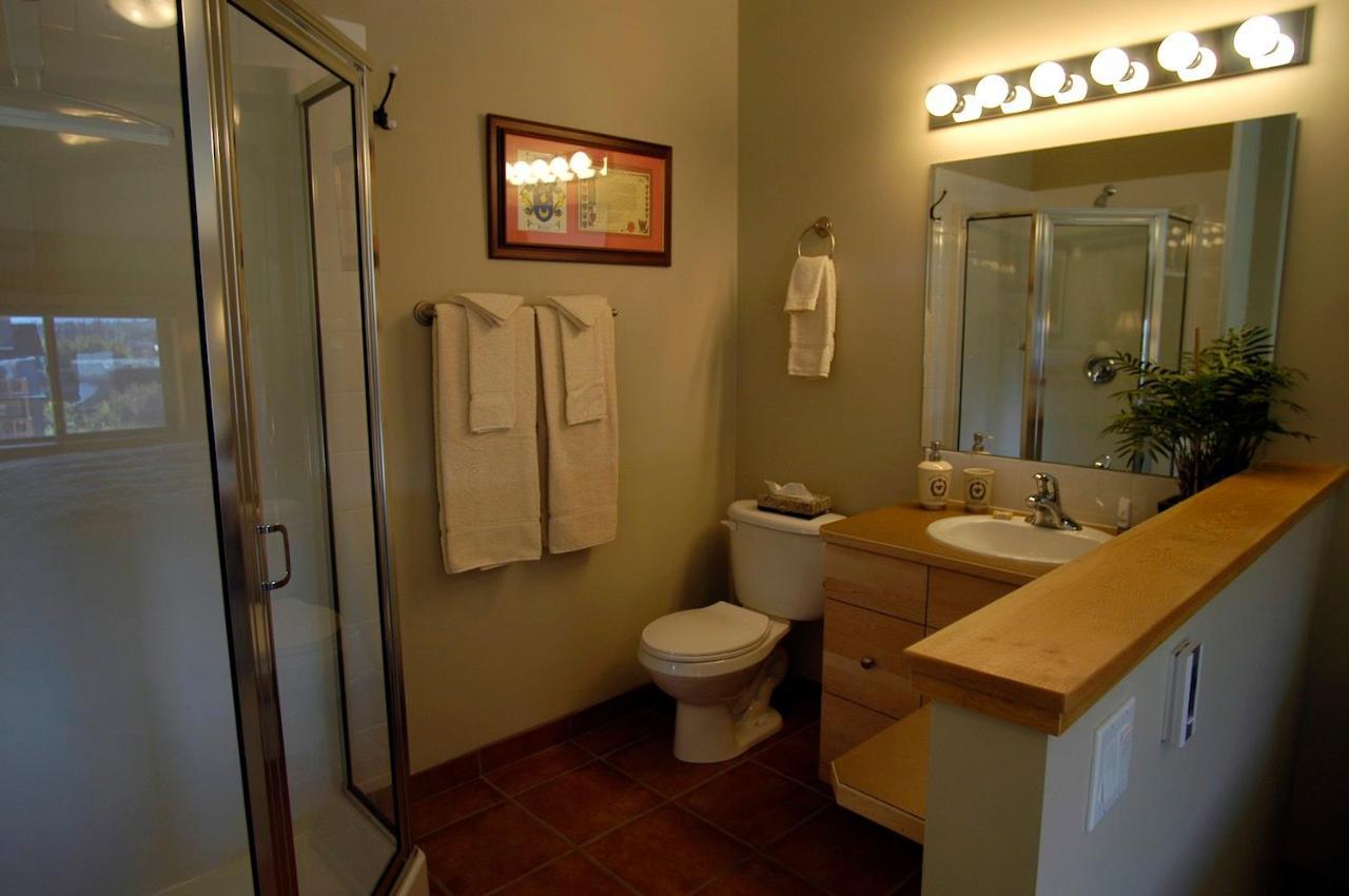 Apartment 411, Antique Heritage Canmore Esterno foto