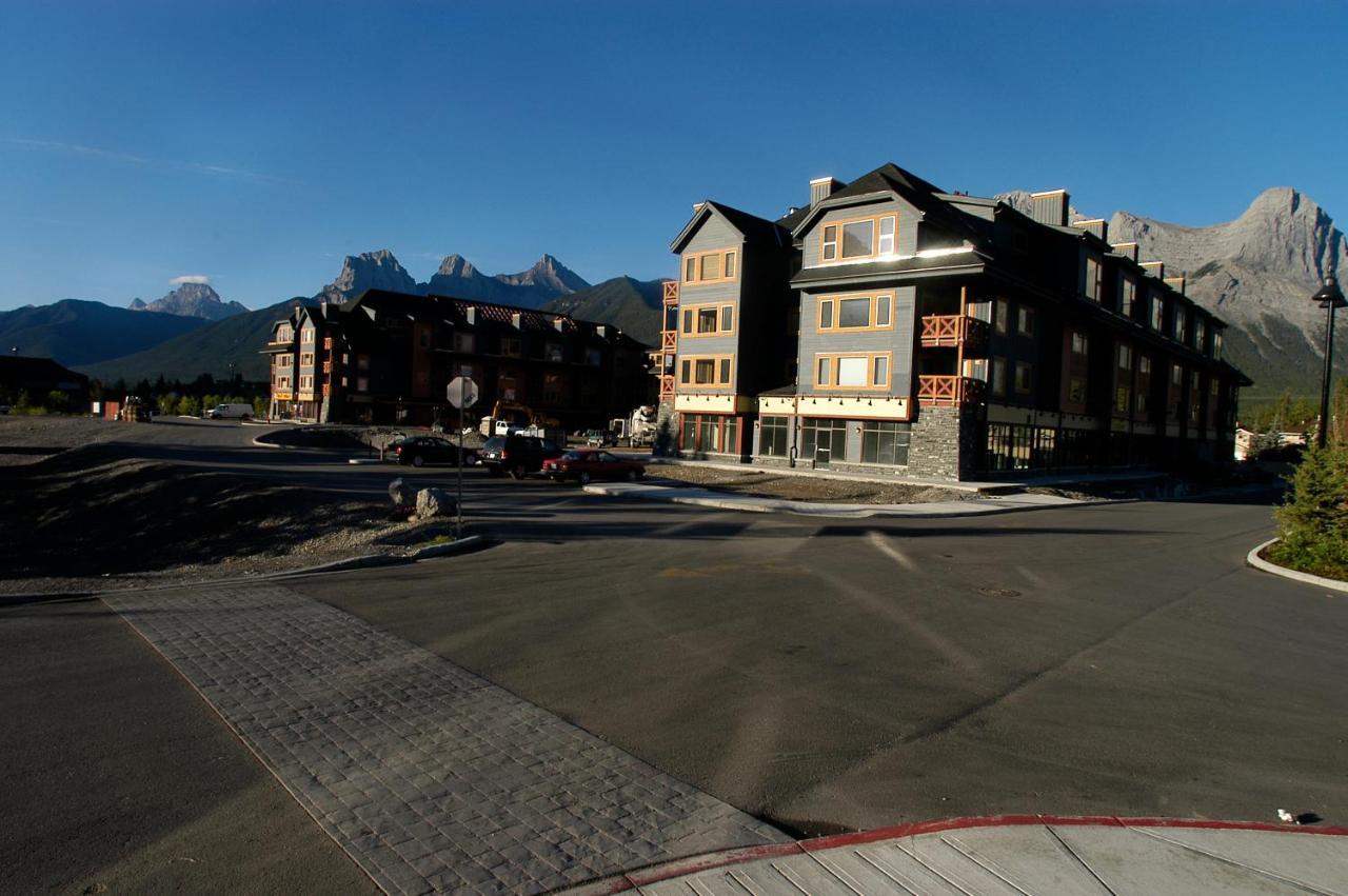 Apartment 411, Antique Heritage Canmore Esterno foto