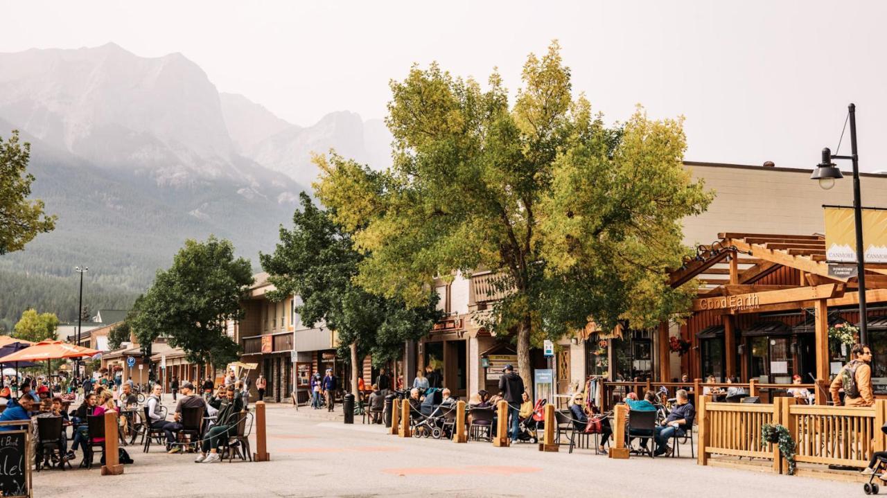 Apartment 411, Antique Heritage Canmore Esterno foto